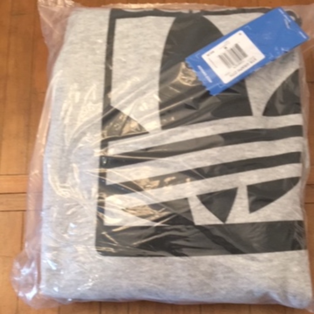 COOL NWT ADIDAS GRAY CLASSIC COMFY BASIC PULLOVER - Picture 2 of 3